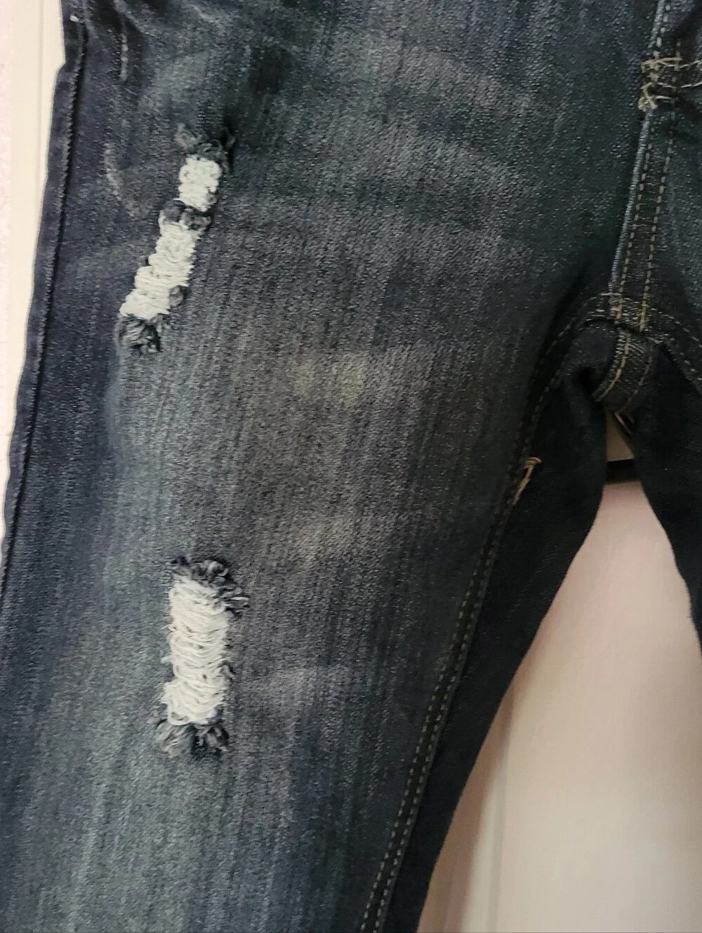 Dark Wash Distressed Women’s Jeans Crop
